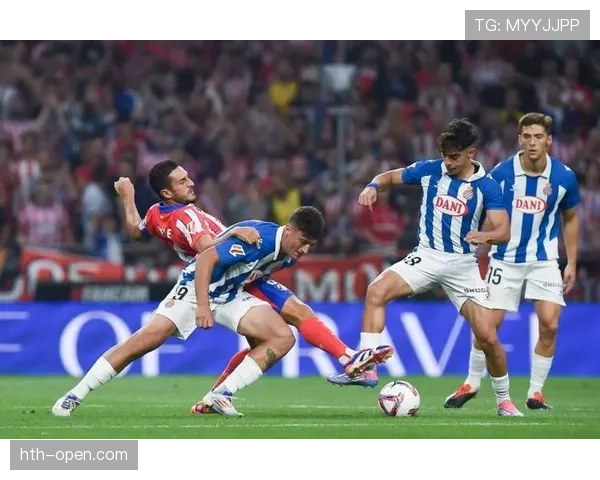 埃尔切中场掌控节奏，助力球队防守反击战术重焕生机